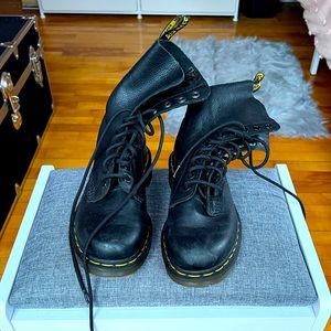 Doc Martens Women’s Size 6